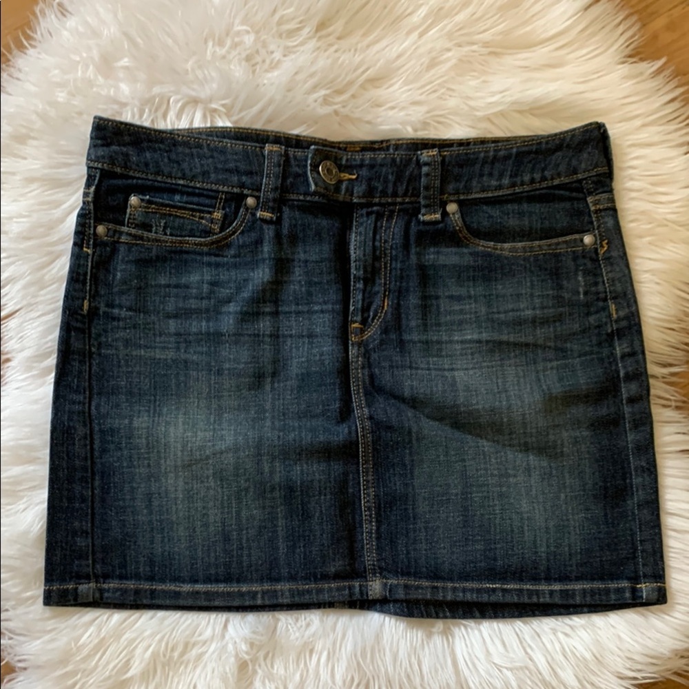 GAP mini skirt